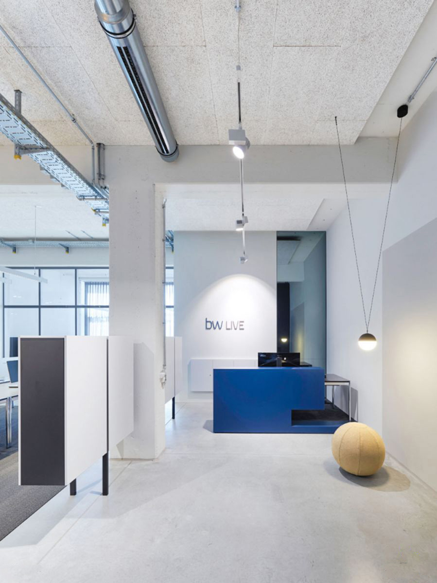Thiết kế nội thất văn phòng kinh doanh nội thất – Công ty BW Live